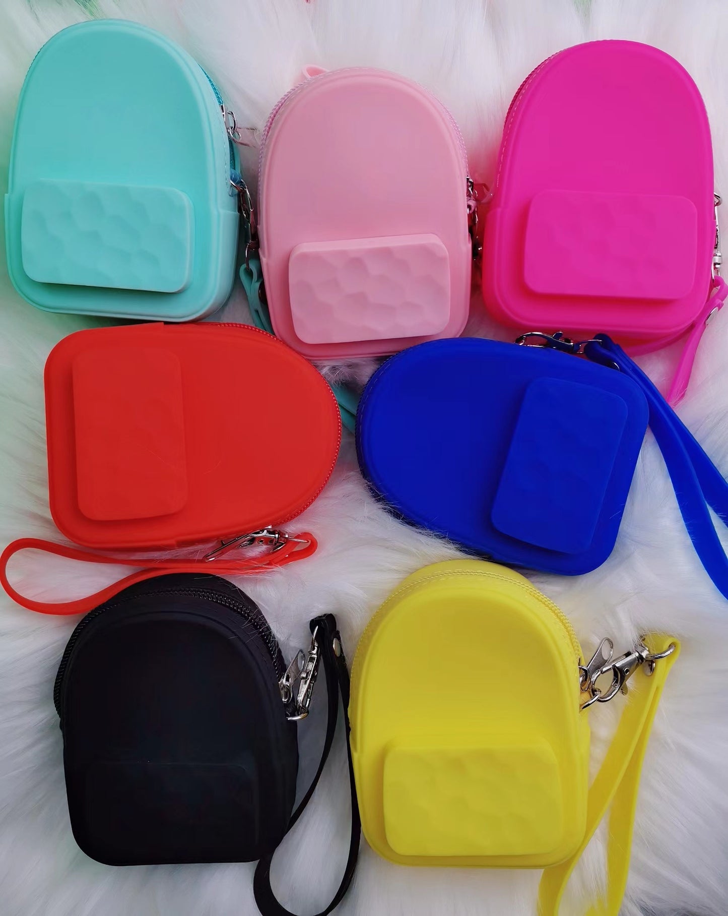 【Fulfill bag charms 】custom pick charms to fulfill the bag